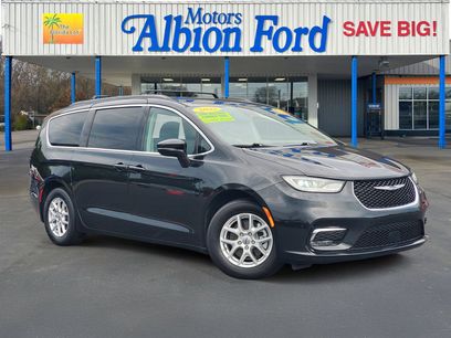 Used 2022 Chrysler Pacifica Touring-L