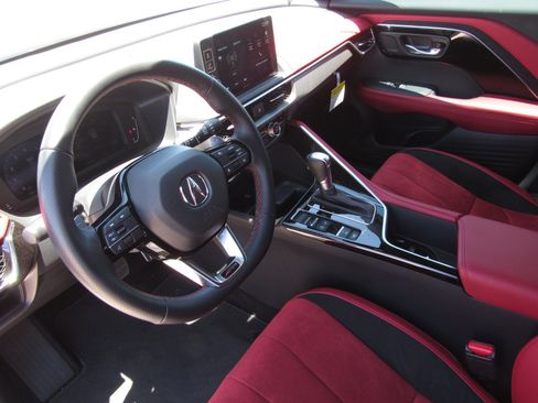 Used 2025 Acura ADX A-Spec AWD/4WD image 17