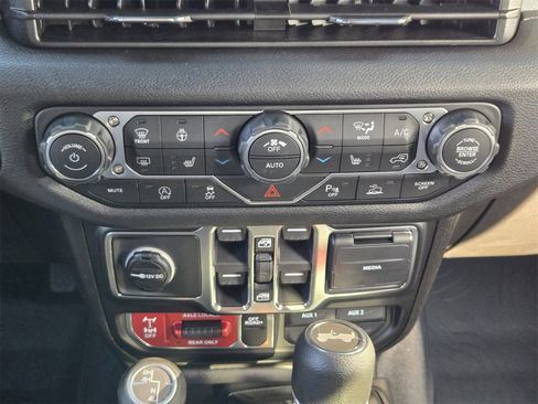 New 2026 Jeep Wrangler Unlimited Sport image 17