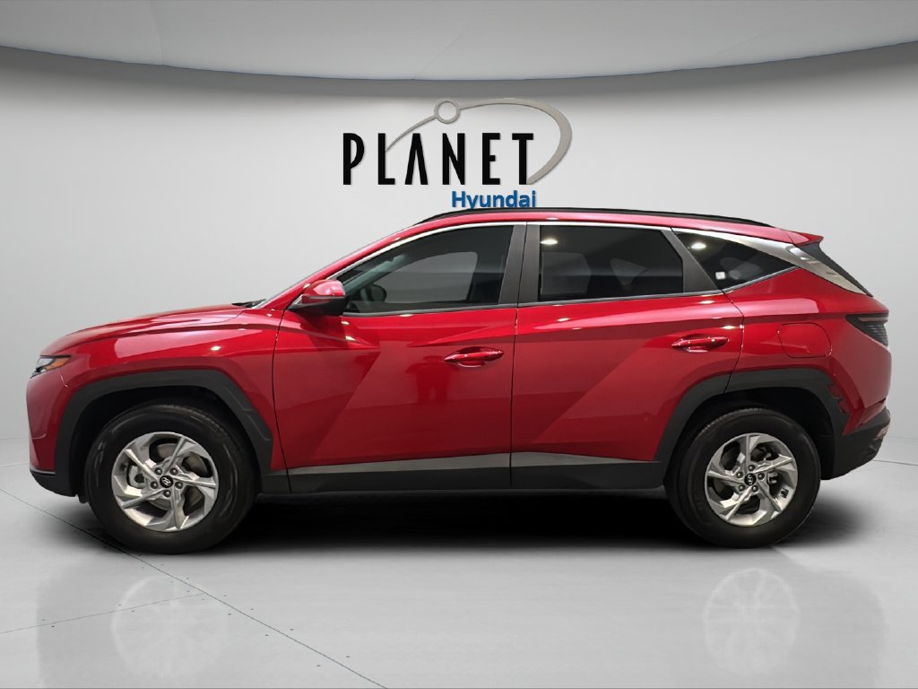 Certified 2022 Hyundai Tucson SEL w/ Cargo Package AWD/4WD image 4