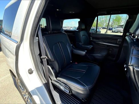Used 2022 Ford Expedition Platinum AWD/4WD image 36