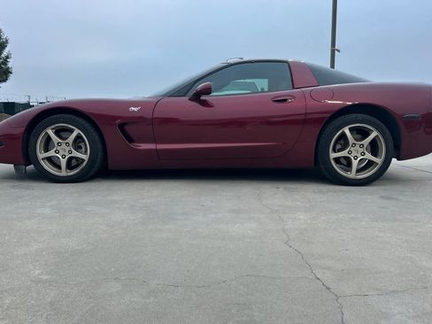 Used 2003 Chevrolet Corvette Coupe w/ Preferred Equipment Group image 5