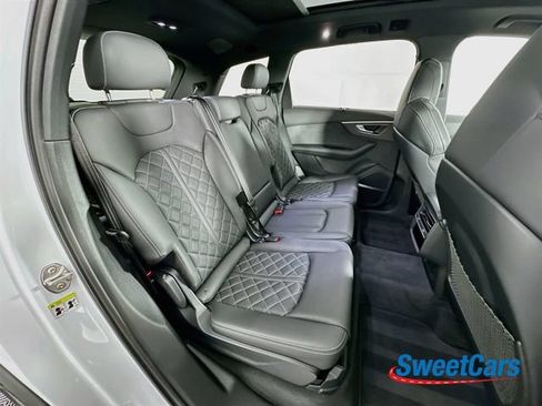 Used 2025 Audi SQ7 Premium Plus AWD/4WD image 14