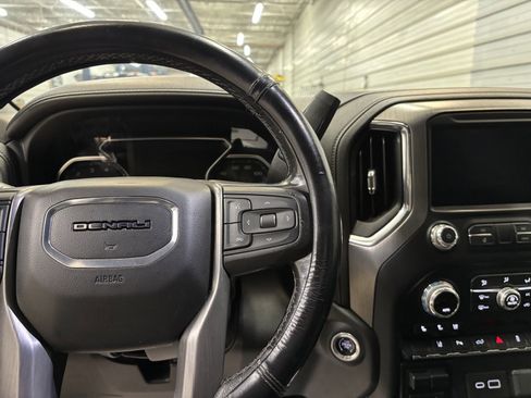 Used 2020 GMC Sierra 3500 Denali w/ Denali Ultimate Package image 15