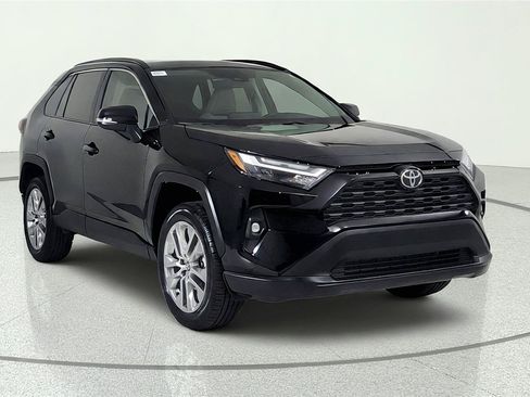 Used 2025 Toyota RAV4 XLE Premium w/ Weather Package AWD/4WD image 1