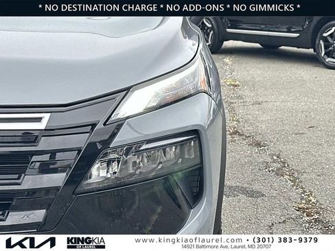 Used 2025 Nissan Rogue SV AWD/4WD image 28