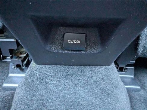 Used 2016 Toyota Avalon XLE Premium image 19