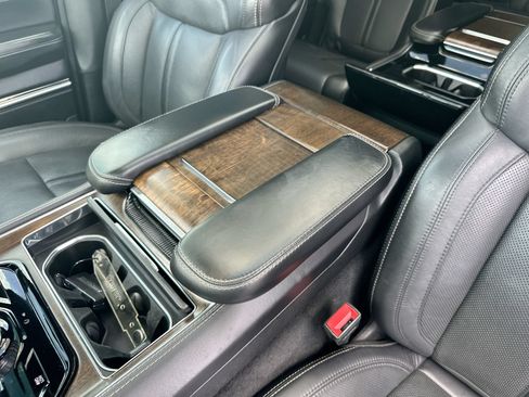 Used 2023 Jeep Grand Wagoneer 4WD image 23