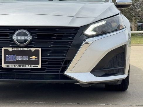 Used 2024 Nissan Altima 2.5 SV image 10