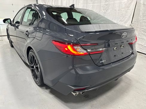Used 2026 Toyota Camry SE FWD image 5
