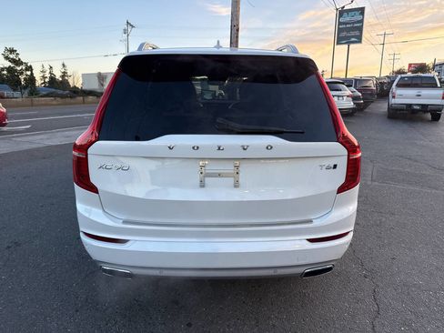 Used 2018 Volvo XC90 T6 Momentum w/ Convenience Package image 5