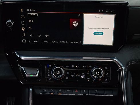 Used 2025 GMC Sierra 1500 Denali image 12