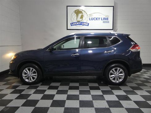 Used 2016 Nissan Rogue SV w/ SV Premium Package image 7
