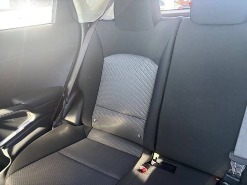 Used 2025 Kia Soul LX w/ LX Technology Package FWD image 36