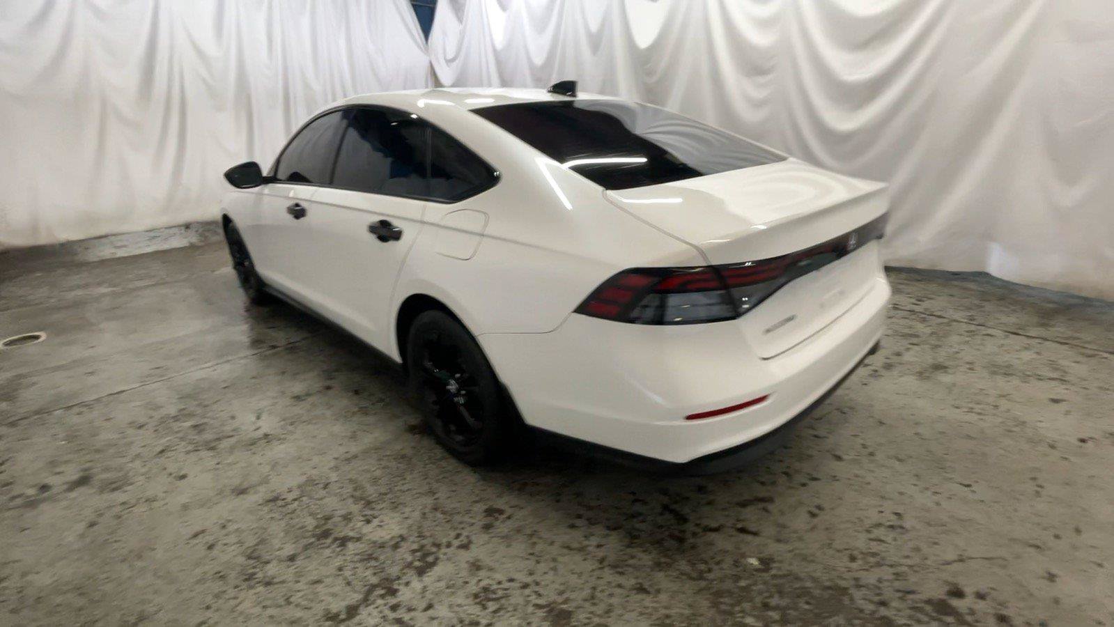 Certified 2025 Honda Accord SE image 9