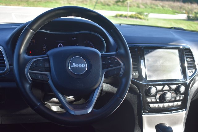Used 2020 Jeep Grand Cherokee Altitude AWD/4WD image 20
