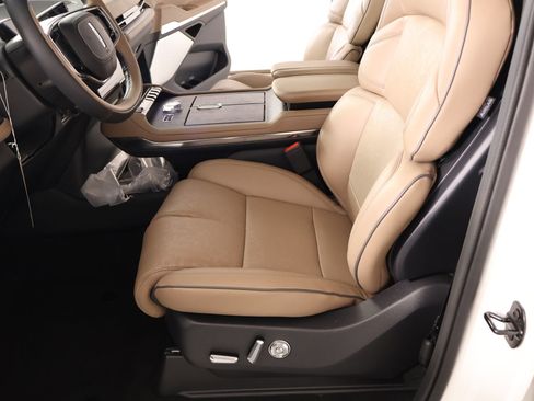 New 2026 Lincoln Navigator Black Label AWD/4WD image 12