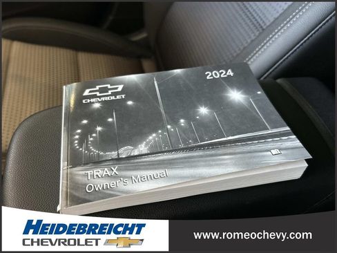 Used 2024 Chevrolet Trax LT w/ Driver Confidence Package FWD image 27