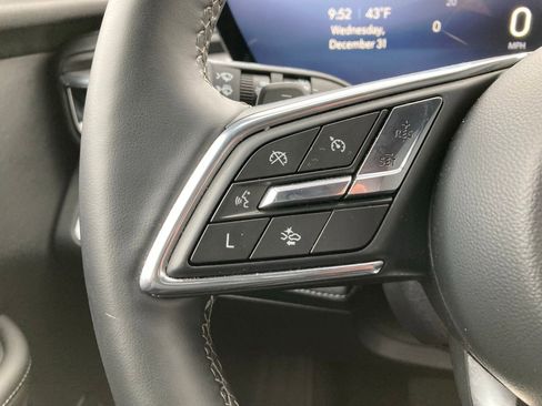 Used 2025 Buick Enclave Preferred image 19