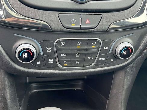 Certified 2022 Chevrolet Equinox RS image 31