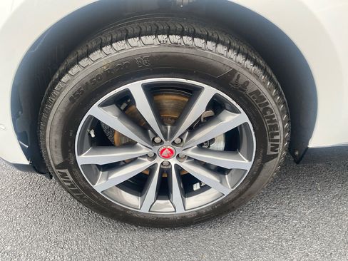 Used 2021 Jaguar F-PACE S image 9