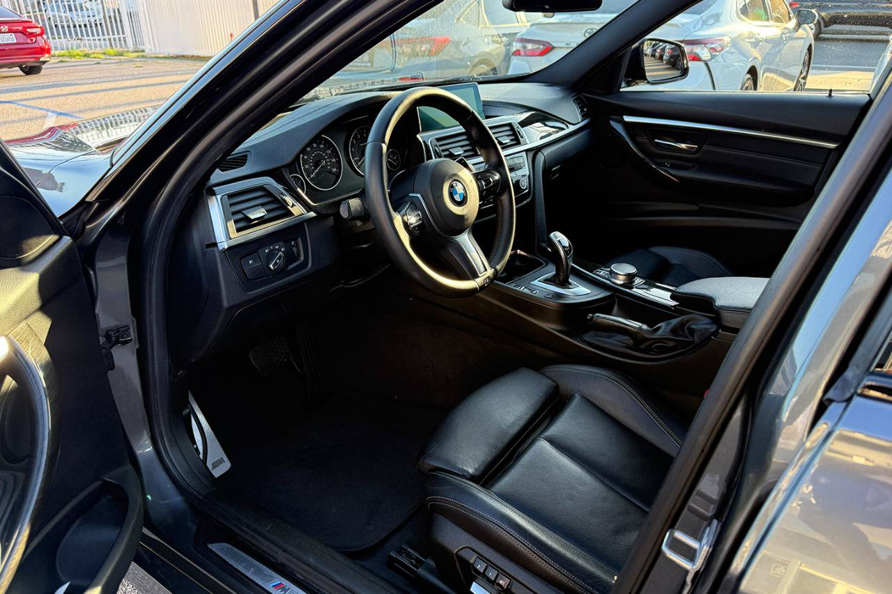 Used 2018 BMW 330i Sedan RWD image 16