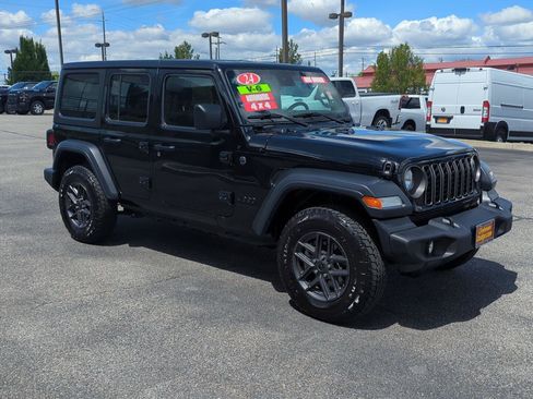 Used 2024 Jeep Wrangler Unlimited Sport AWD/4WD image 1