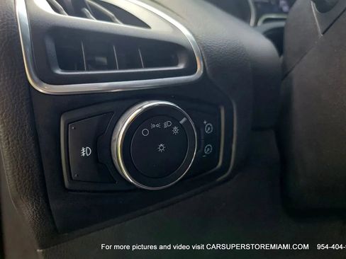 Used 2012 Ford Focus Titanium image 27