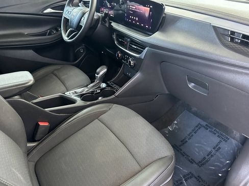 Certified 2025 Buick Encore GX Preferred FWD image 20