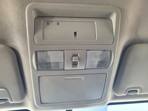 Used 2018 Nissan Titan S w/ S Utility Package image 20