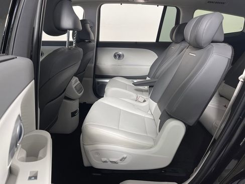 New 2026 Hyundai Ioniq 9 Limited image 13
