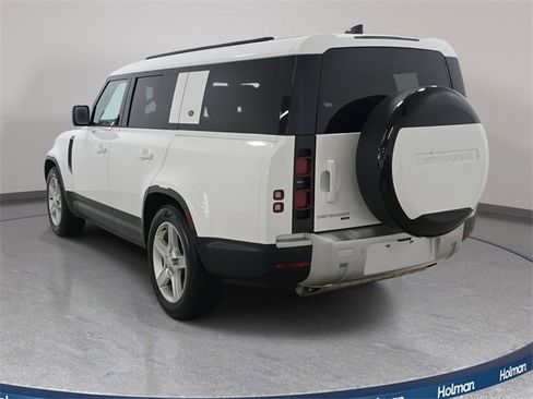 Used 2023 Land Rover Defender 130 SE image 8