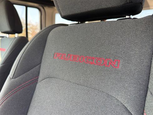 Used 2024 Jeep Wrangler Unlimited Rubicon image 13