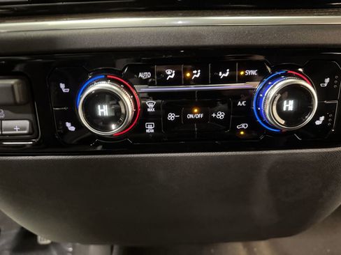 New 2026 GMC Sierra 1500 Elevation image 13