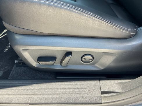 Used 2026 Nissan Rogue SL FWD image 20