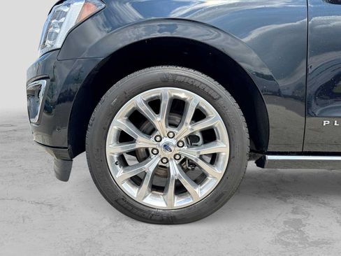 Used 2019 Ford Expedition Platinum AWD/4WD image 13