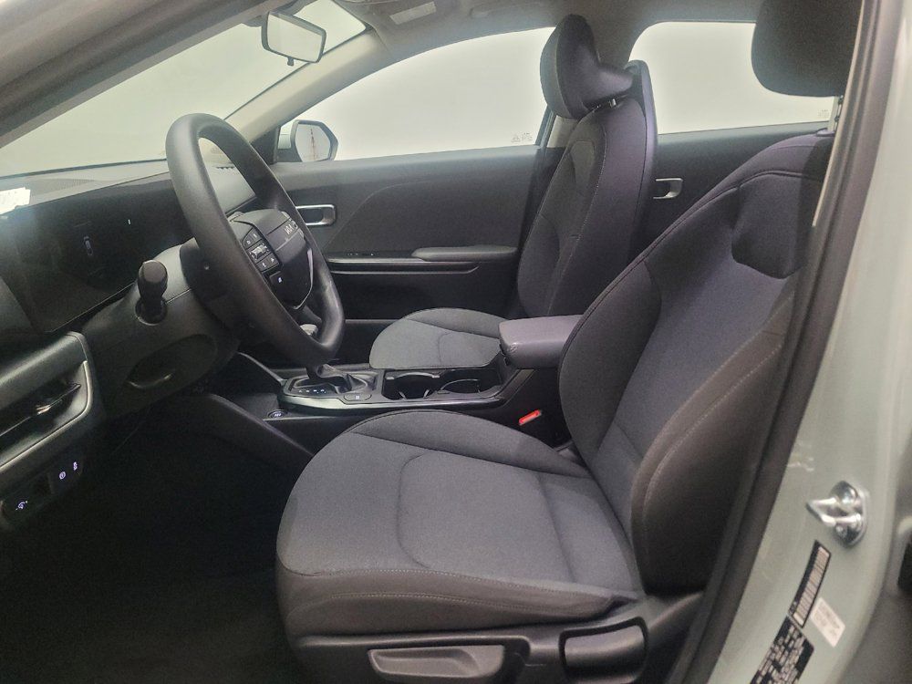 Used 2025 Kia K4 FWD image 17