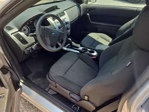 Used 2009 Ford Focus SE FWD image 14