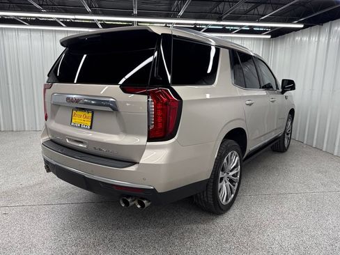 Used 2021 GMC Yukon Denali w/ Denali Premium Package AWD/4WD image 6