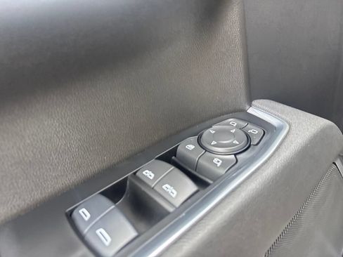 Used 2025 GMC Sierra 1500 SLT RWD image 21