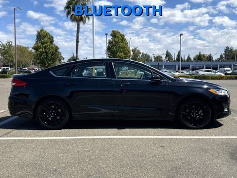 Used 2019 Ford Fusion SE w/ Equipment Group 151A FWD image 4