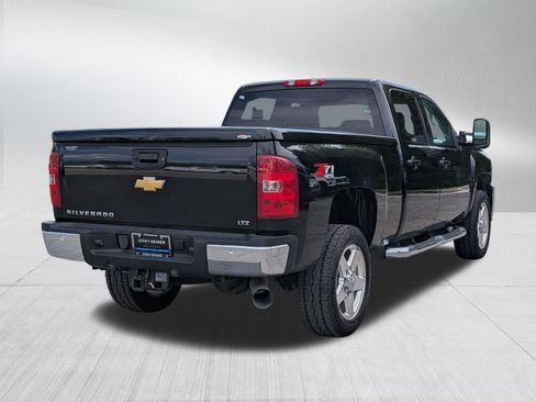 Used 2014 Chevrolet Silverado 2500 LTZ w/ LTZ Plus Package AWD/4WD image 5