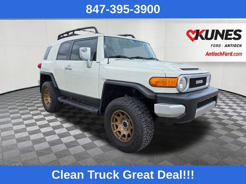 Used 2014 Toyota FJ Cruiser 4WD w/ Upgrade Package image 1