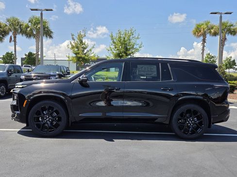 New 2026 Chevrolet Traverse RS w/ LPO, Floor Liner Package AWD/4WD image 3