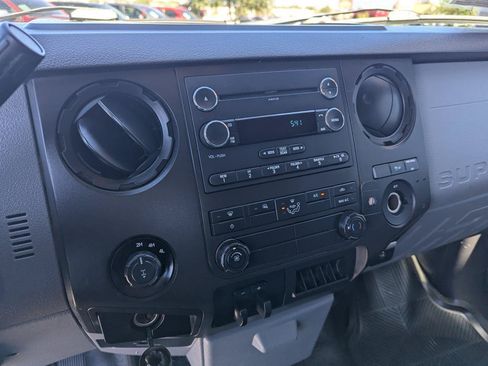 Used 2015 Ford F250 XL w/ Power Equipment Group AWD/4WD image 15