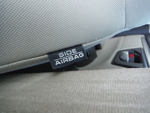 Used 2018 Honda CR-V LX image 15