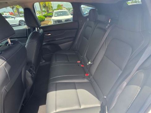 Certified 2025 Nissan Murano SL w/ Cargo Package AWD/4WD image 12