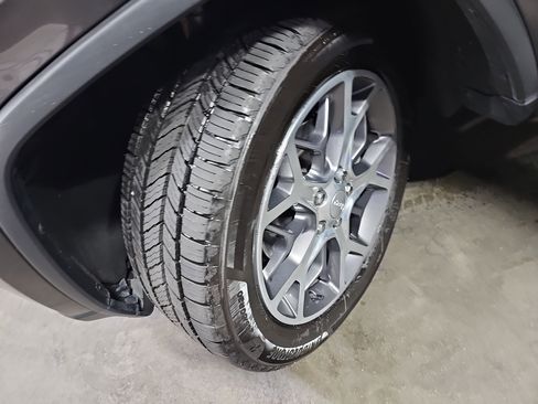 Used 2021 Jeep Grand Cherokee Limited image 35