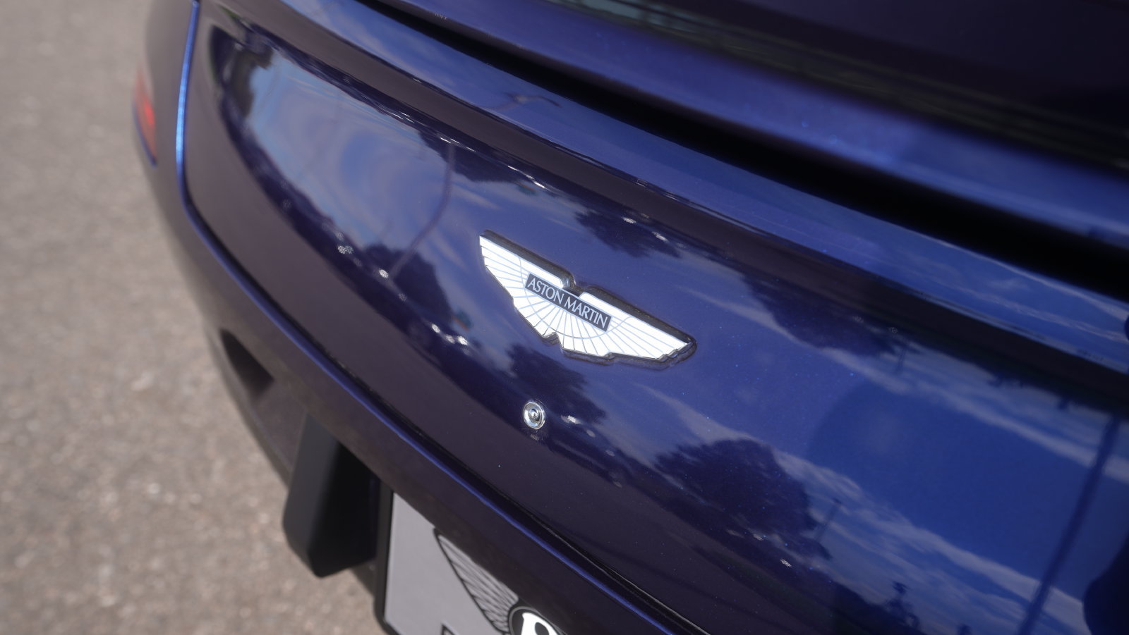 Used 2015 Aston Martin Vanquish Coupe RWD image 18