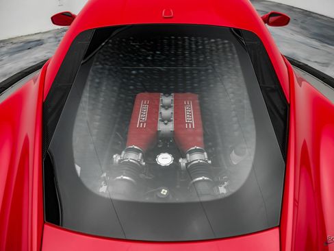 Used 2015 Ferrari 458 Italia Coupe RWD image 18